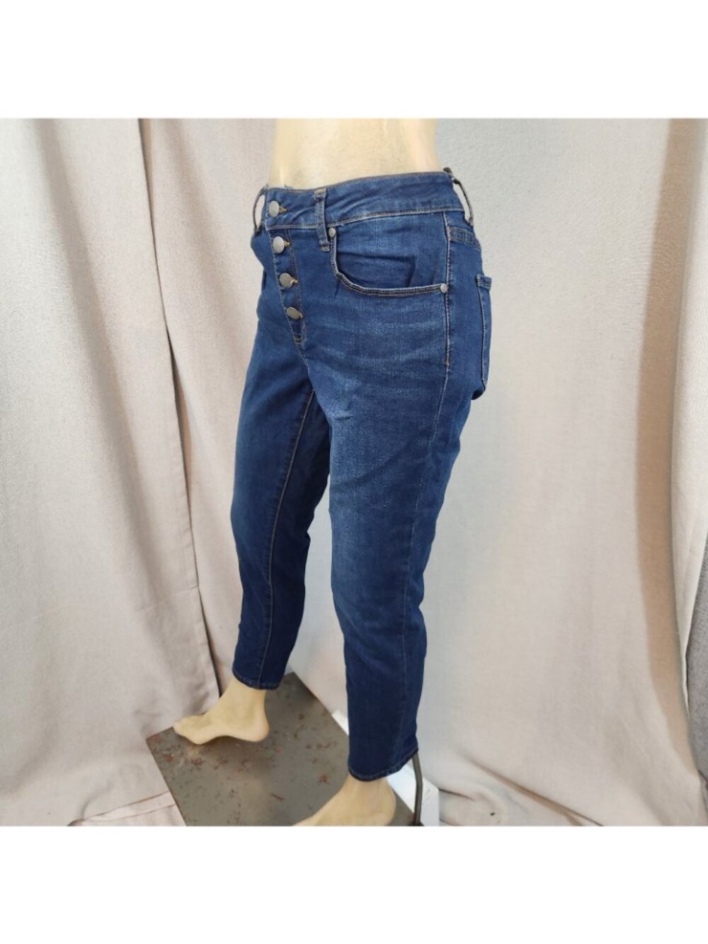 Tahari Amelia Dark Blue Wash Skinny Leg Denim Blue Jeans Size 8 MEDIUM 31 Wx27 I - Picture 7 of 8